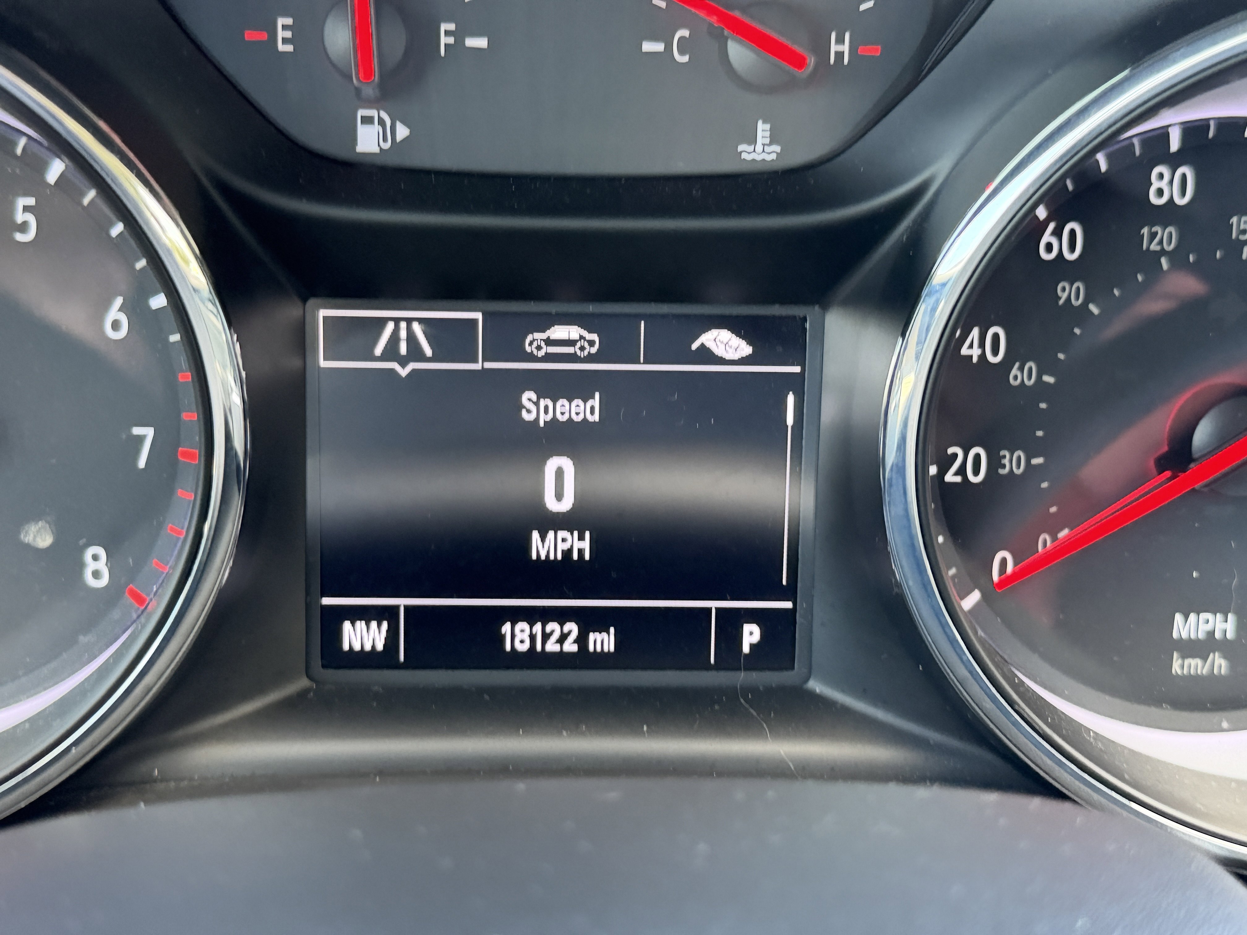 Used 2020 Buick Regal Preferred image 28