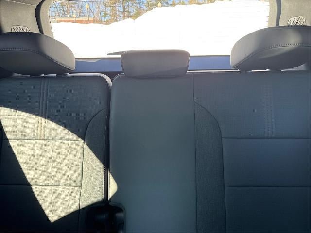 New 2026 GMC Acadia AT4 w/ Luxury Package AWD/4WD image 18
