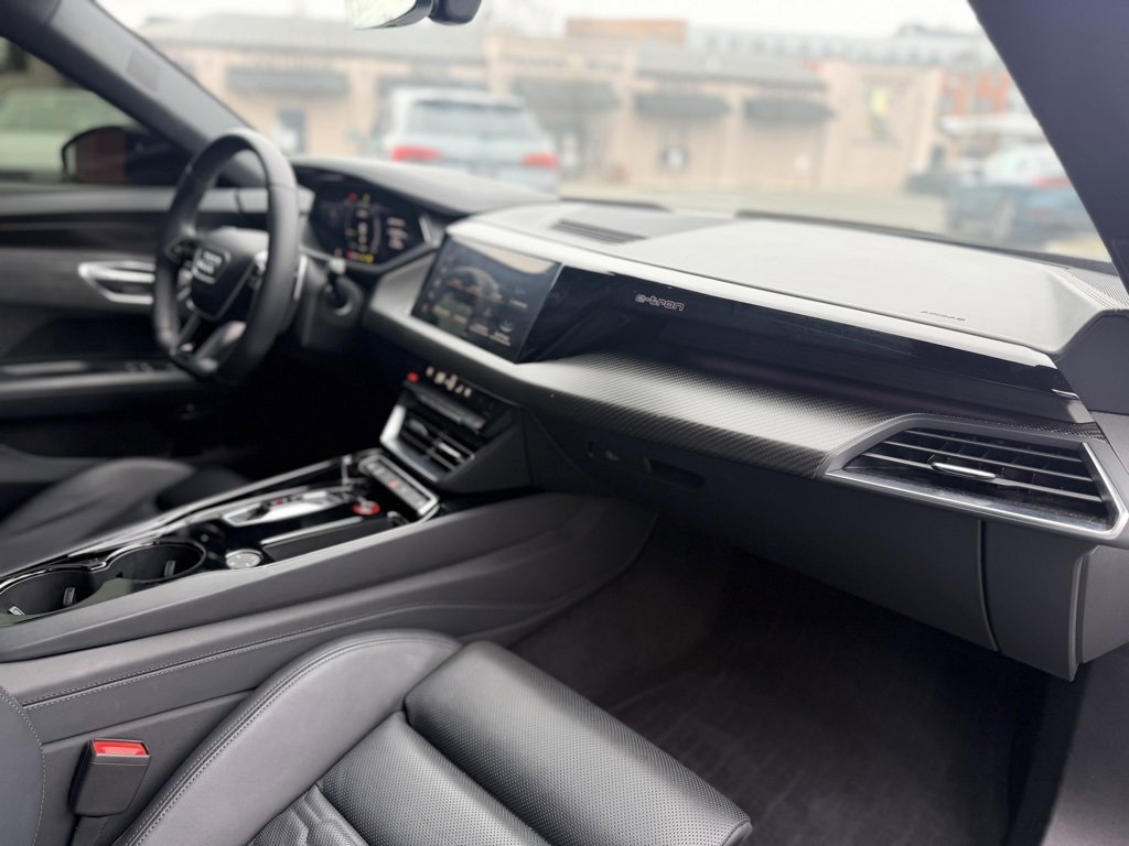 Used 2023 Audi e-tron GT Premium Plus w/ Performance Package image 23