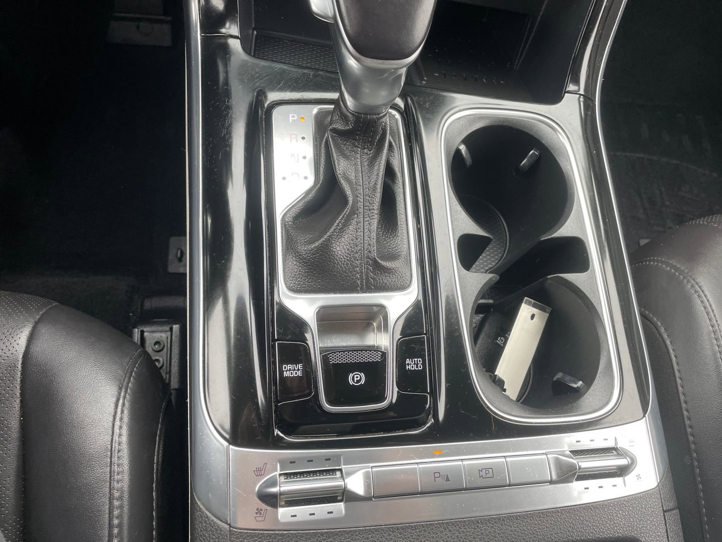 Used 2022 Kia Carnival SX image 24