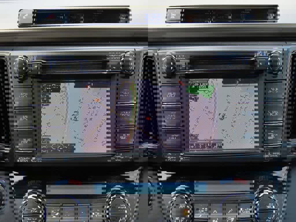 Used 2015 Toyota RAV4 Limited image 21