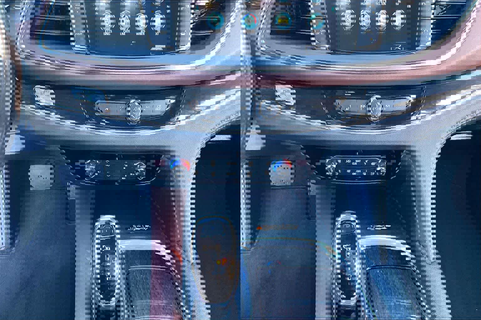 Used 2018 Buick Enclave Avenir w/ Avenir Technology Package image 35