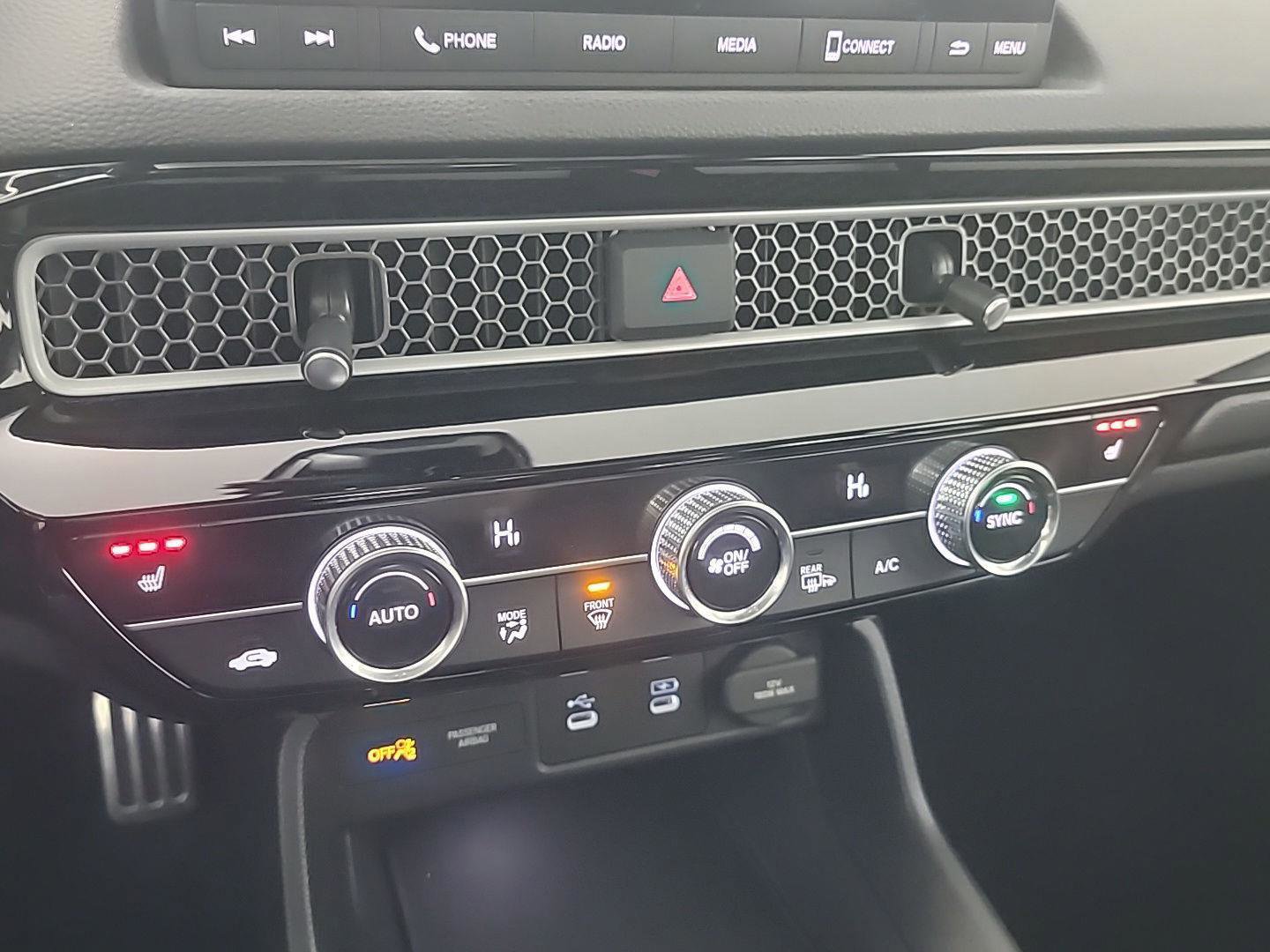 Certified 2025 Honda Civic Sport image 30