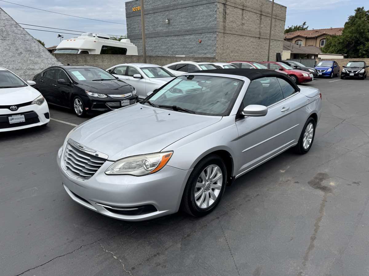 Used 2011 Chrysler 200 Touring FWD image 47