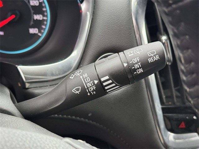 Used 2022 Chevrolet Traverse LT image 26