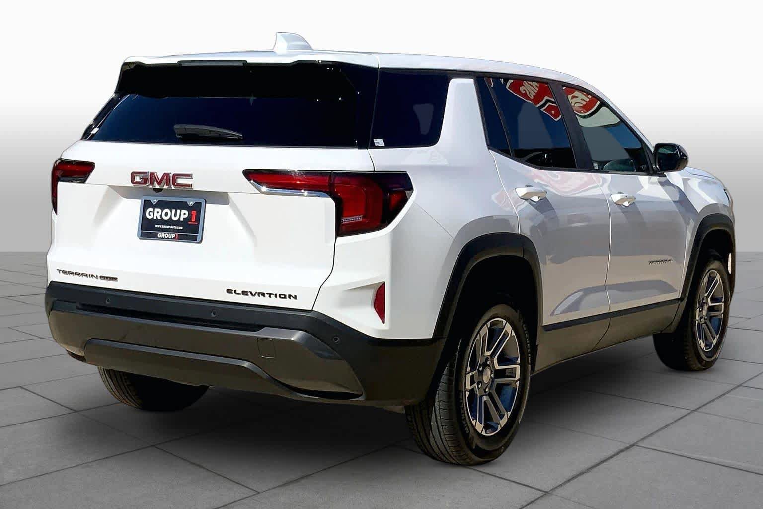 Used 2025 GMC Terrain Elevation AWD/4WD image 13