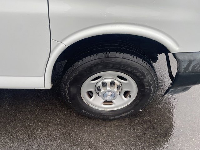 Used 2019 Chevrolet Express 2500 w/ Enhanced Convenience Package image 25