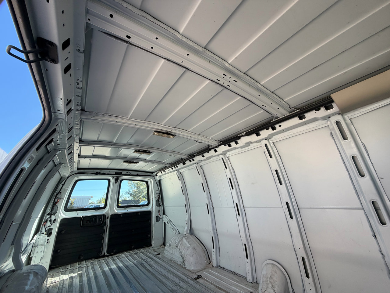 Used 2016 GMC Savana 2500 Extended image 29