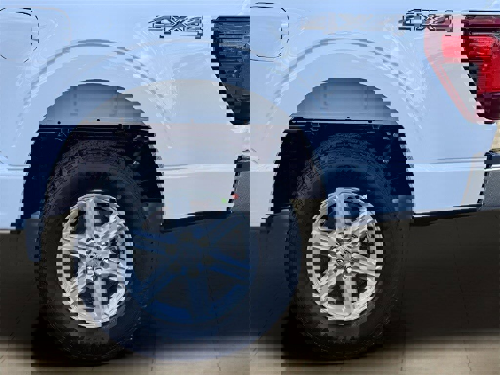 New 2025 Ford F150 XLT w/ Equipment Group 301A Standard image 39