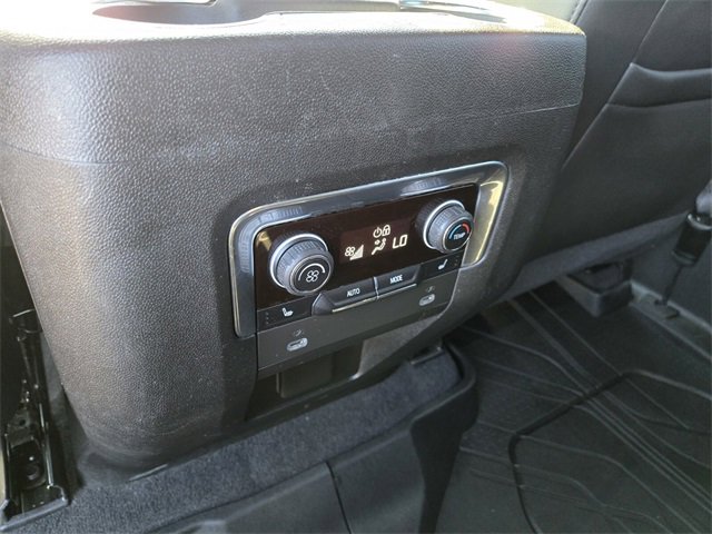 Used 2021 Chevrolet Tahoe Premier w/ Premium Package image 18