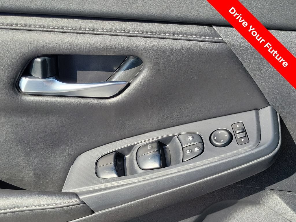 Certified 2025 Nissan Sentra SV w/ All-Weather Package FWD image 15