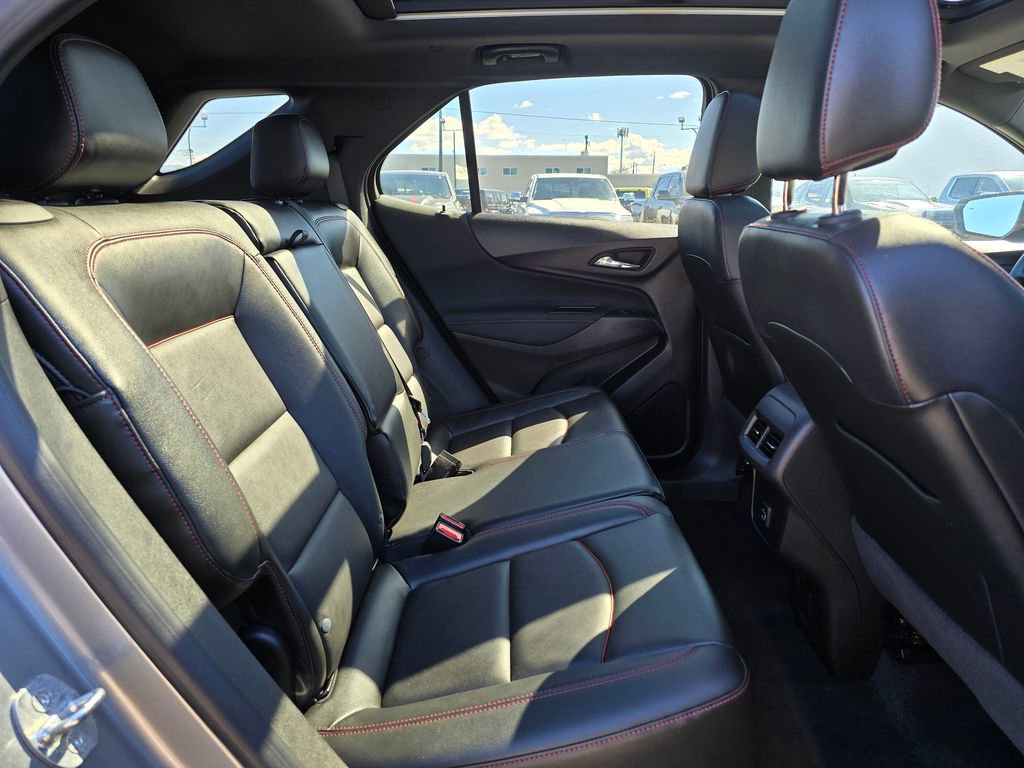 Used 2023 Chevrolet Equinox RS w/ RS Leather Package AWD/4WD image 12