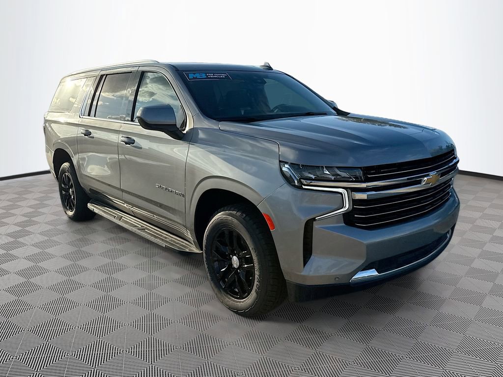 Used 2023 Chevrolet Suburban LT image 3