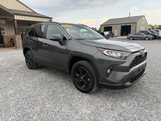 Used 2020 Toyota RAV4 XLE FWD image 2
