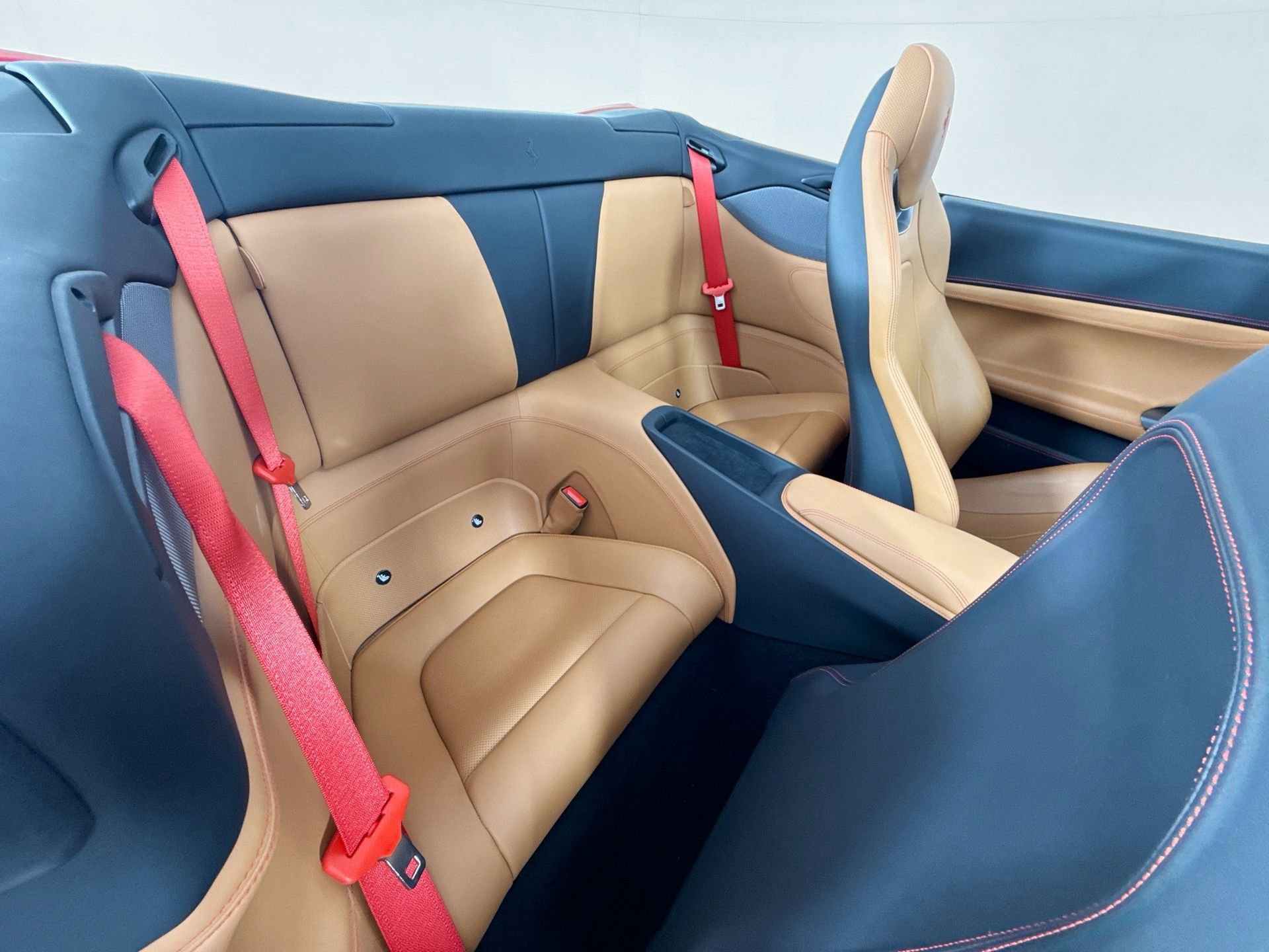 Certified 2022 Ferrari Portofino M image 22