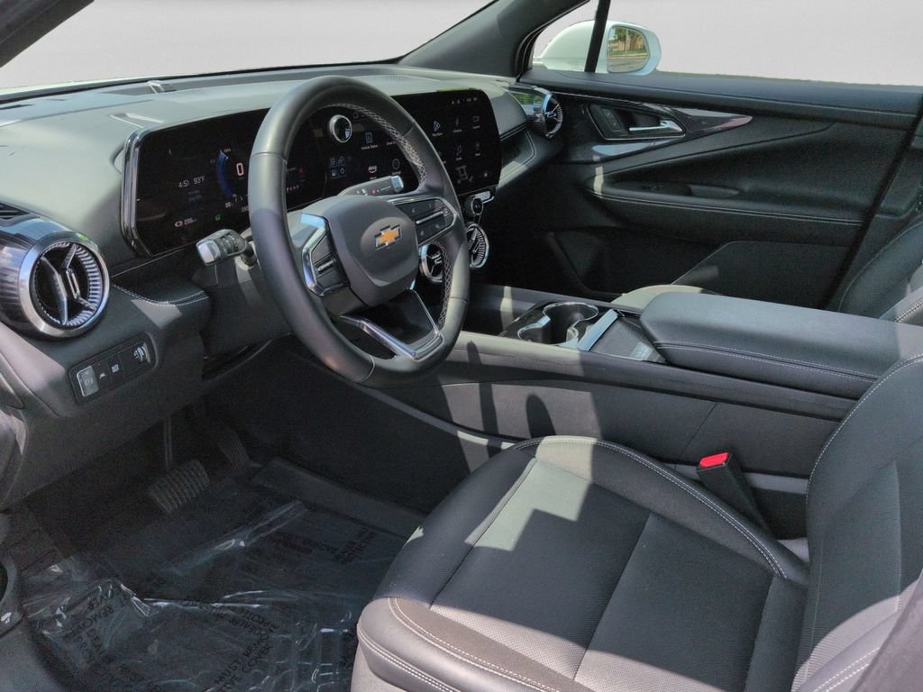 Used 2024 Chevrolet Blazer EV LT AWD/4WD image 14
