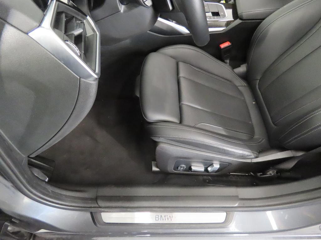 Used 2022 BMW 330i Sedan w/ Driving Assistance Package RWD image 35