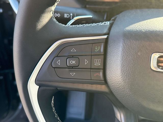 Used 2025 Jeep Grand Cherokee L Altitude image 19