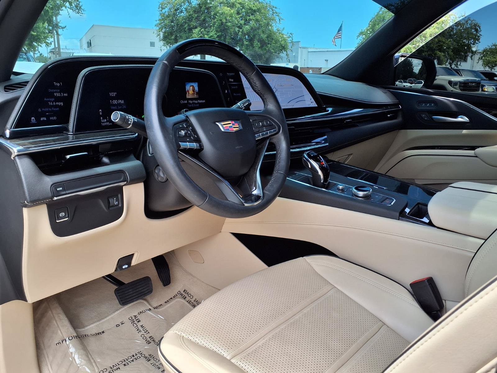 Certified 2024 Cadillac Escalade ESV Premium Luxury RWD image 21