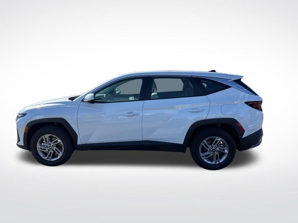 Used 2025 Hyundai Tucson SE image 9