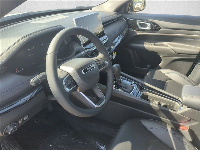New 2026 Jeep Compass Limited AWD/4WD image 3