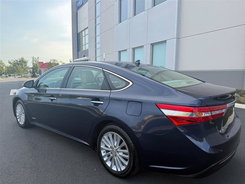 Used 2014 Toyota Avalon Limited w/ Technology Package FWD image 7