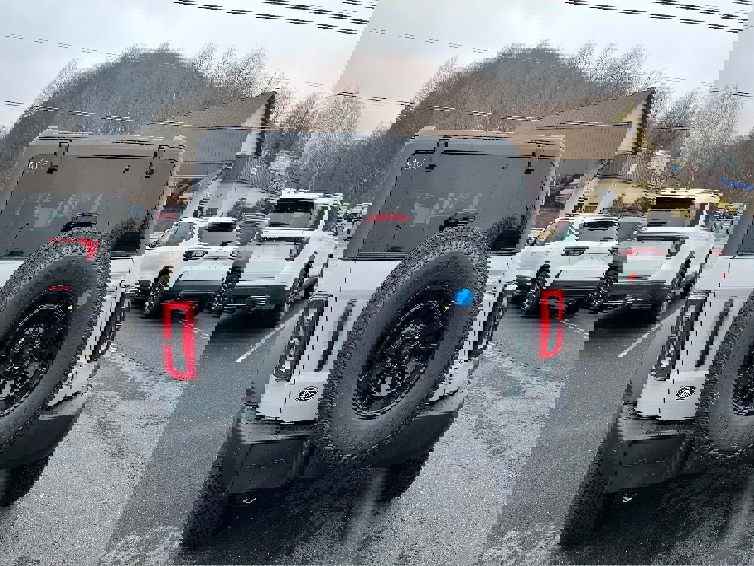 New 2026 Ford Bronco Outer Banks w/ Sasquatch Package image 5