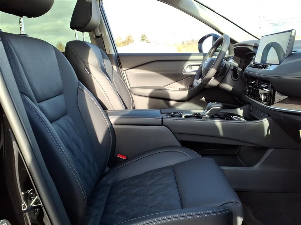 New 2026 Nissan Rogue Platinum w/ Tech Package image 7