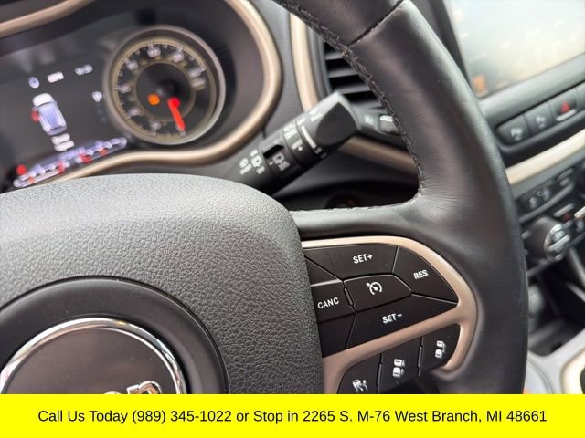 Used 2018 Jeep Cherokee Limited w/ Technology Group image 23