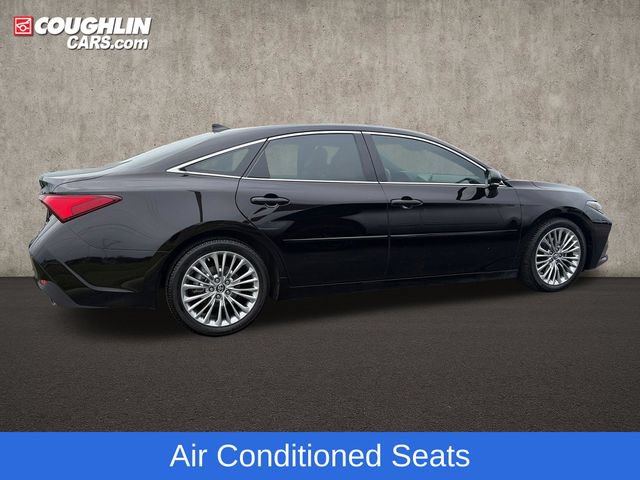 Used 2019 Toyota Avalon Limited FWD image 10