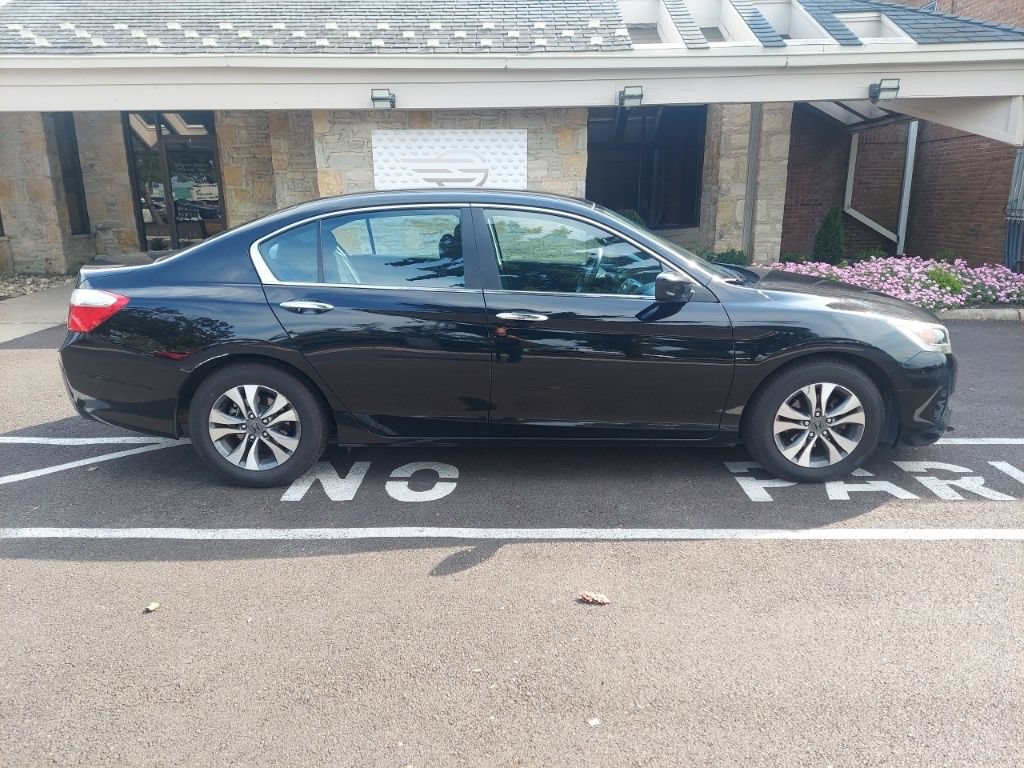 Used 2013 Honda Accord LX image 5