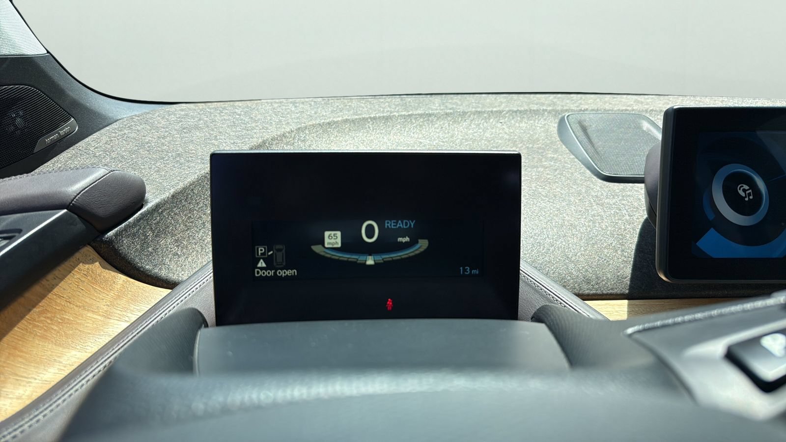 Used 2015 BMW i3 w/ Range Extender RWD image 13