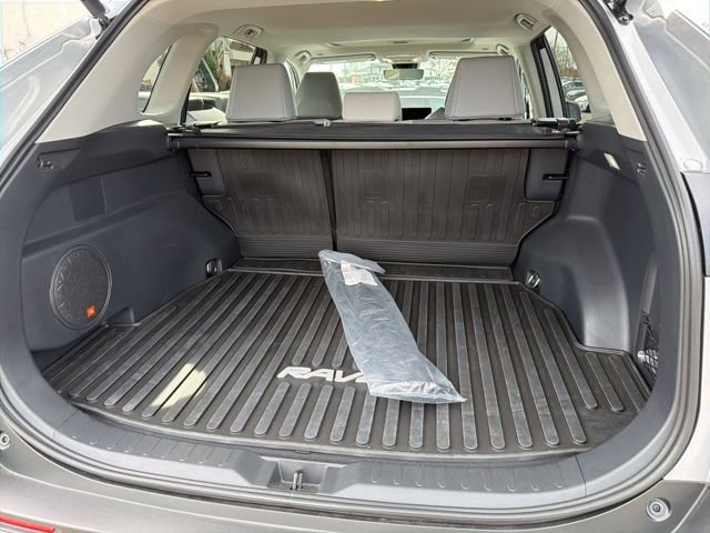 Used 2024 Toyota RAV4 Limited image 10