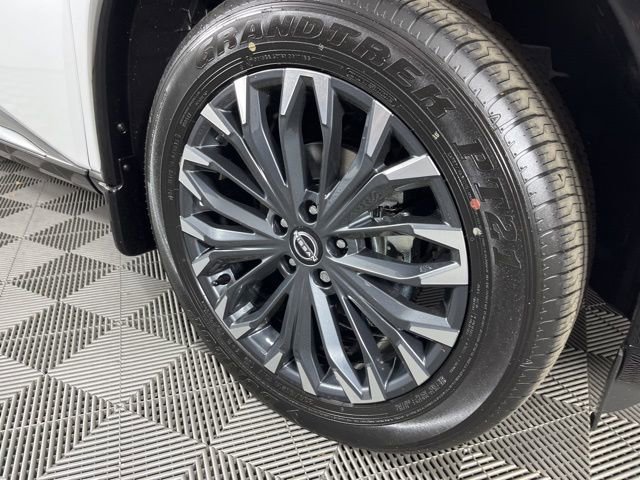 New 2026 Nissan Rogue Platinum image 14