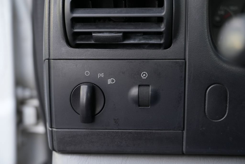 Used 2007 Ford F350 XL RWD image 19
