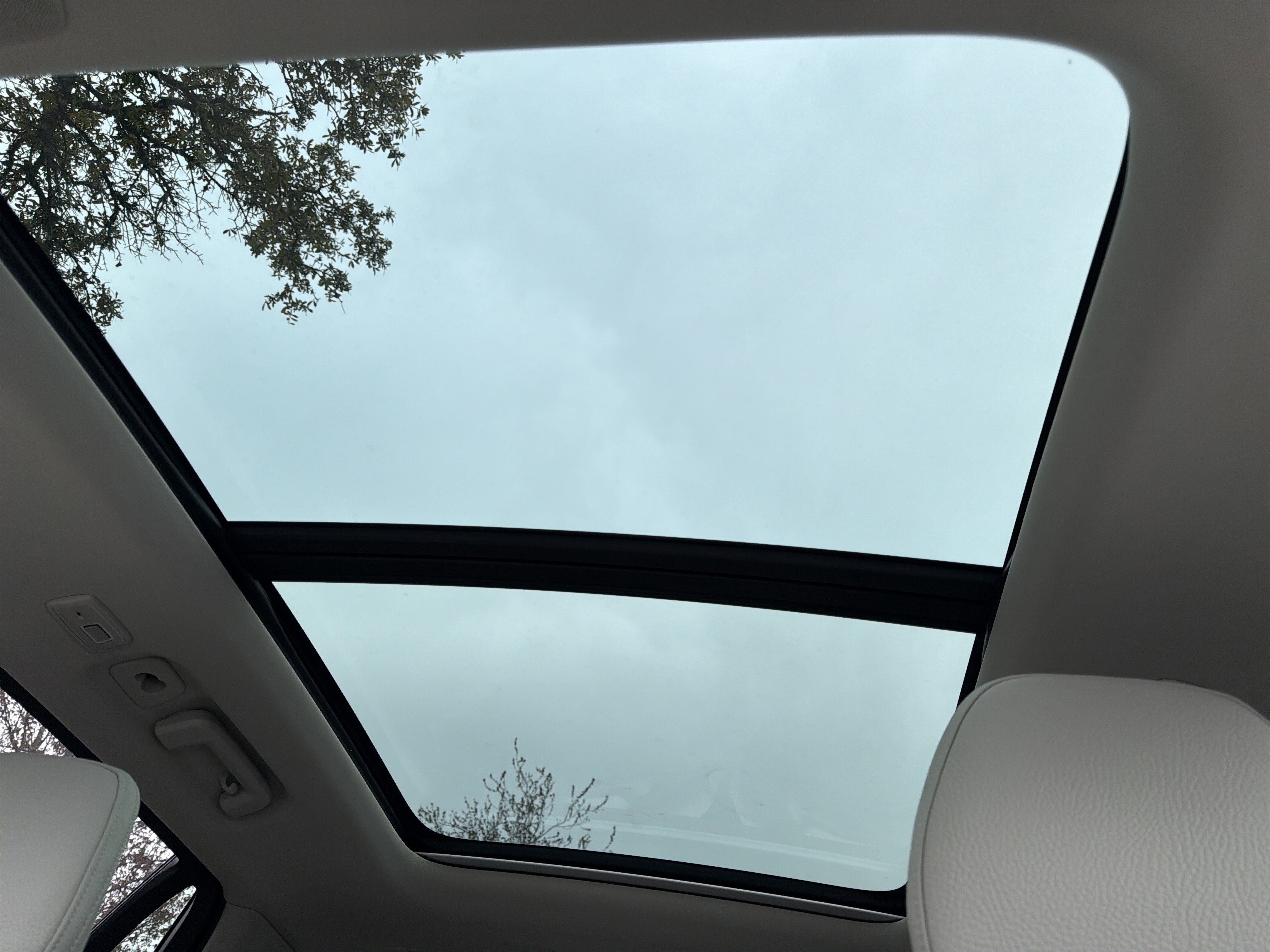 Certified 2024 Volvo XC90 T8 Plus w/ Protection Package Premier image 28