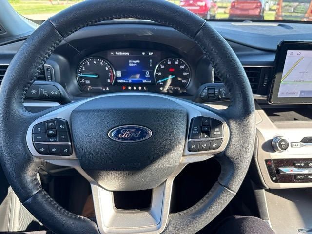 Used 2024 Ford Explorer XLT w/ Equipment Group 202A AWD/4WD image 25