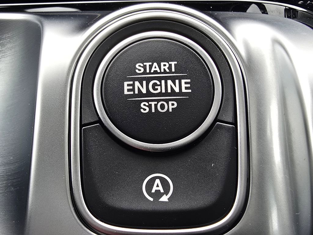 Certified 2025 Mercedes-Benz GLB 250 4MATIC image 35