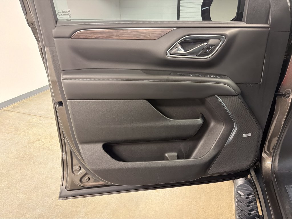 Used 2021 Chevrolet Tahoe Z71 w/ Rear Media and Nav Package AWD/4WD image 25