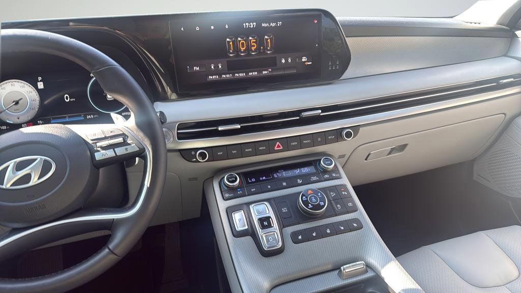 Used 2023 Hyundai Palisade SEL w/ Premium Package AWD/4WD image 16