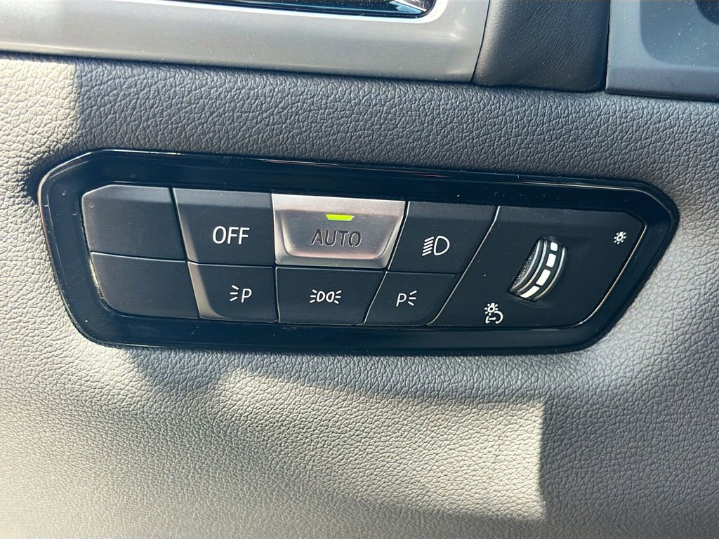 Used 2025 BMW M8 Competition image 39