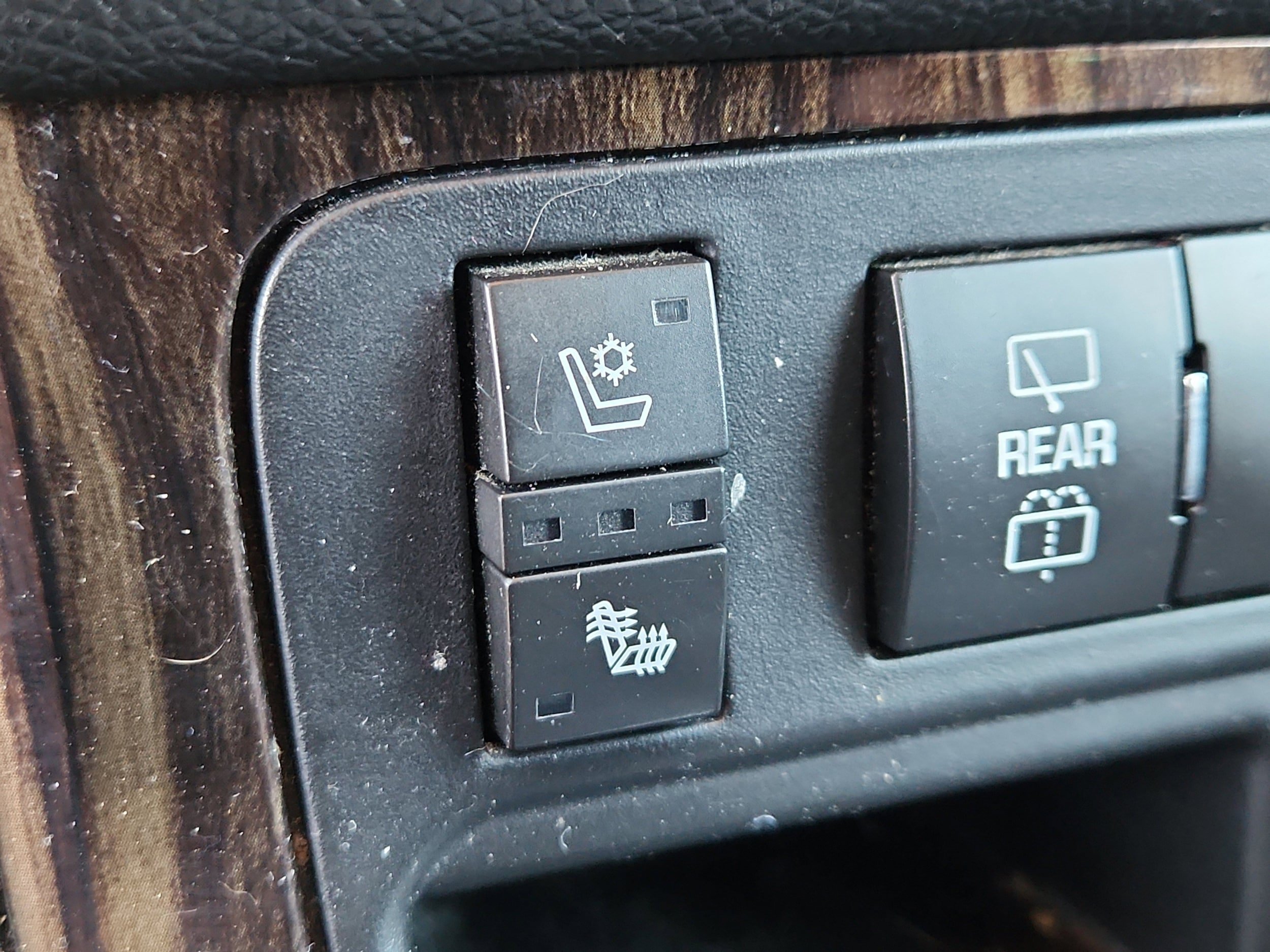 Used 2016 GMC Acadia Denali AWD/4WD image 23
