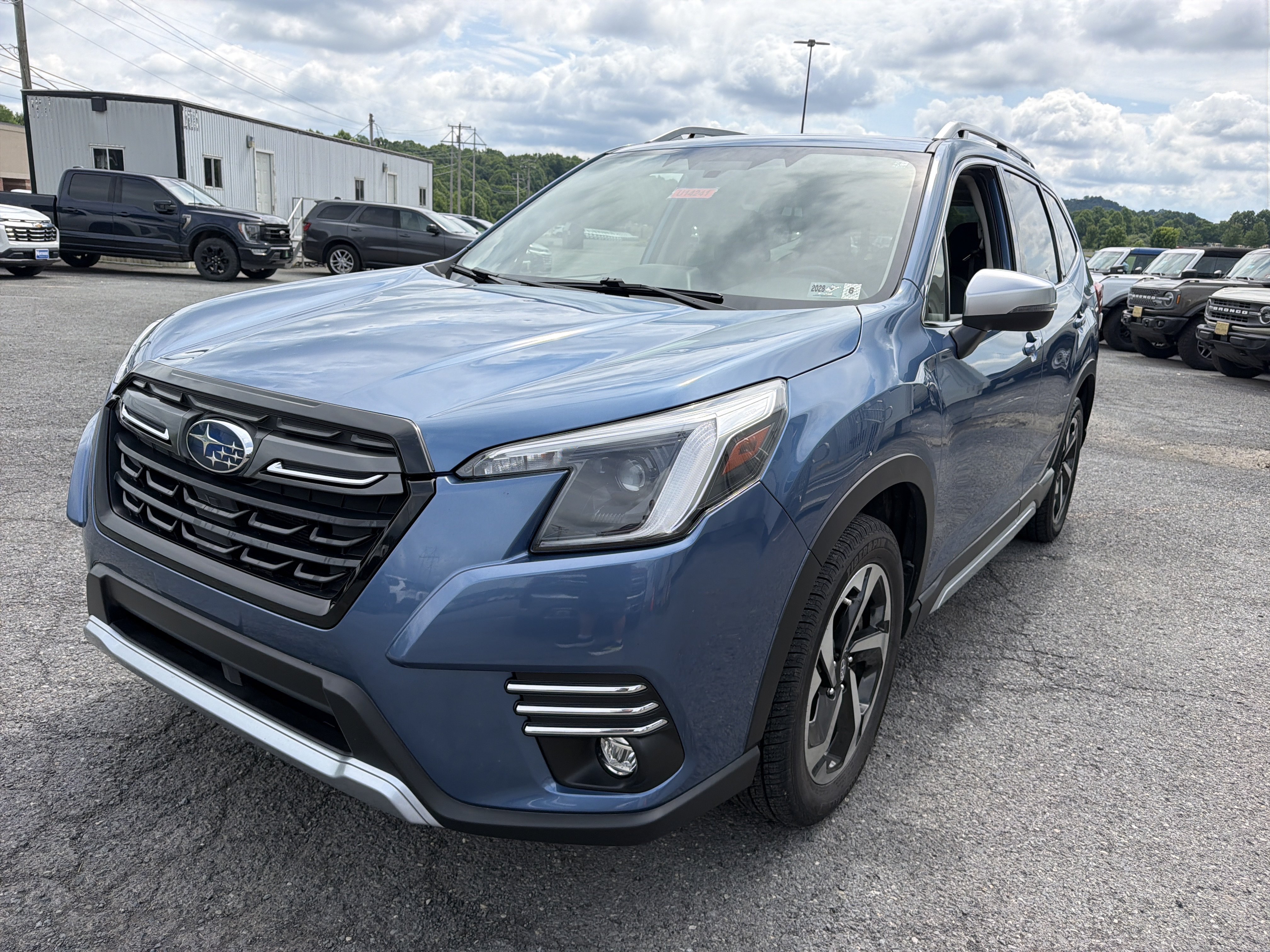 Used 2022 Subaru Forester Touring w/ Popular Package #2 AWD/4WD image 10