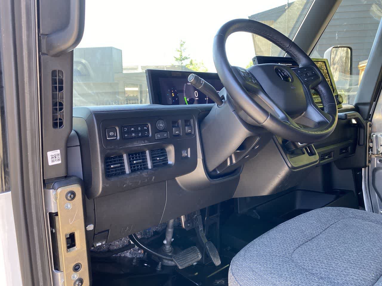 Used 2023 Chevrolet Brightdrop 600 w/ Active Safety Package 2 AWD/4WD image 2