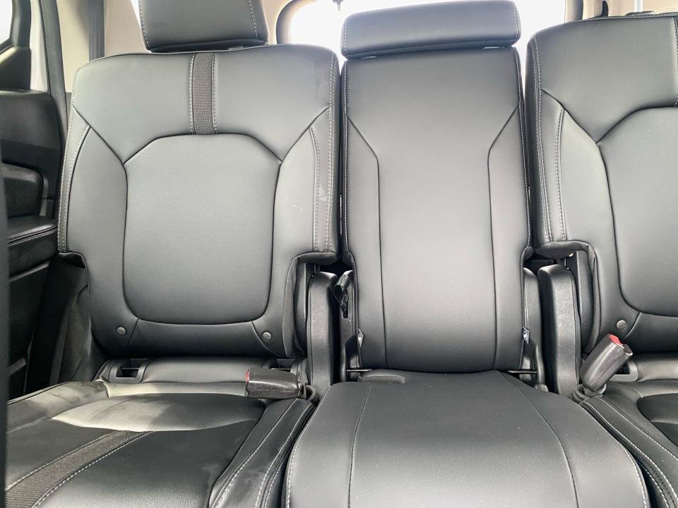Certified 2025 Honda Pilot Touring image 15