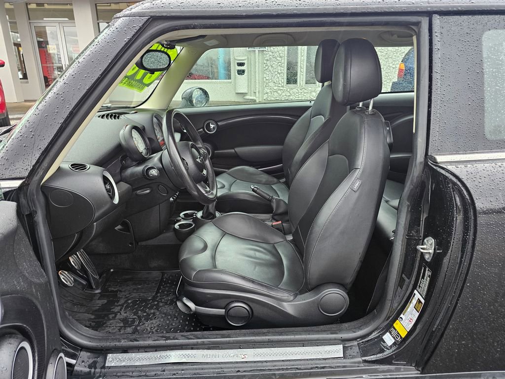 Used 2013 MINI Cooper S image 17