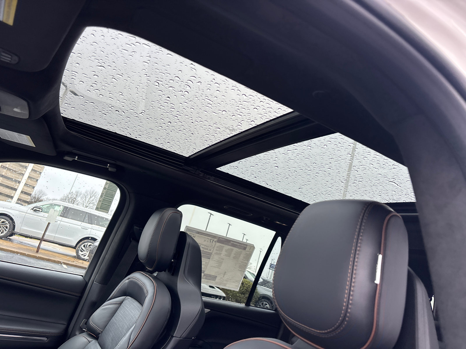 New 2026 Lincoln Navigator L Black Label AWD/4WD image 25
