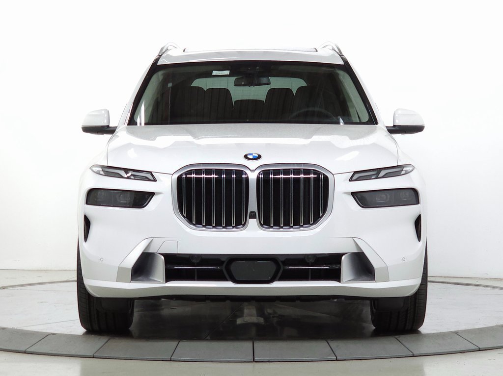 Used 2026 BMW X7 xDrive40i AWD/4WD image 2