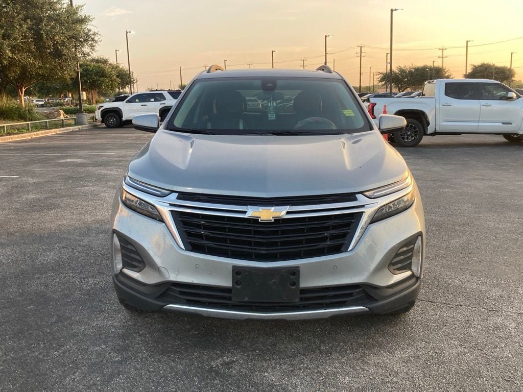 Used 2024 Chevrolet Equinox LT FWD image 2