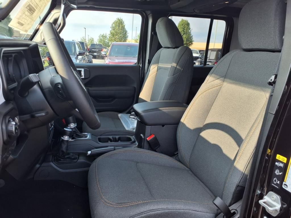 New 2025 Jeep Gladiator Sport image 38